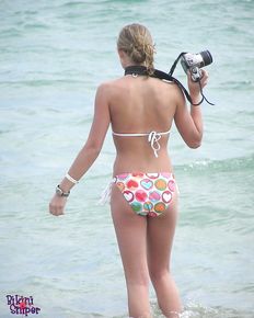 Ladies on a beach - Set #07