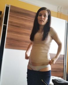 Sweet Brunette Amateur Nude Set