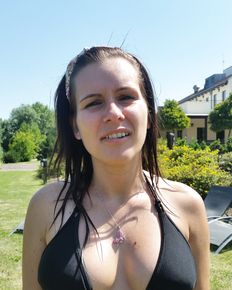 Sweet Brunette Amateur Nude Set