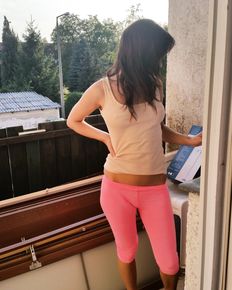 Sweet Brunette Amateur Nude Set