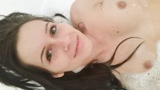 Sweet Brunette Amateur Nude Set