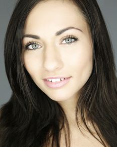 Casting Michaela Isizzu