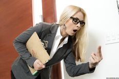 Sarah Vandella - Her First Big Sale