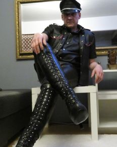 Juha Vantanen,Finnish amateur leather fetish gay