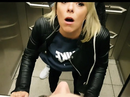 Im Aufzug gefickt- versautetreffs. de