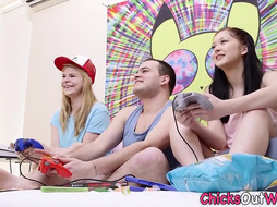 Australians get spermed arses in real three-way