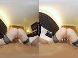 INSANE AMERICA - Penelope Kay takes care of her gigantic wood customer