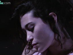 Hairypussy babe solo masturbates her wet cunt till orgasm