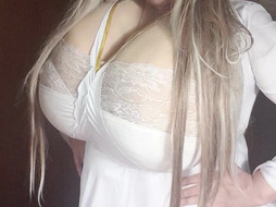 See Susi as dirrty angel with strapon