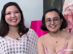 Ersties - Heiße lesbische Action mit Ameliya und Jasmina