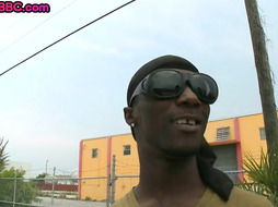 Black amateur bottom picked up and fucked outdoor by white