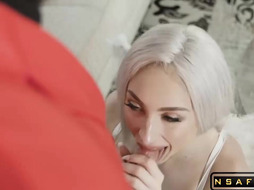 Natural Big Tit Teen Skylar Vox Bounces