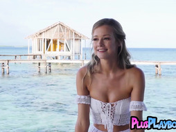 Gorgeous blonde MILF posing on the sea