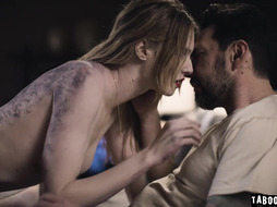 Ashley Lane deepthroats Tommy Pistols cock