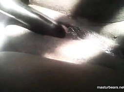 Ebony Shavanne vibes her huge clit