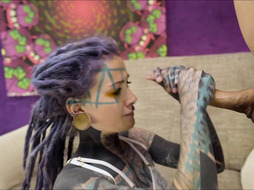 Petite tattooed girl Anuskatzz gets anal