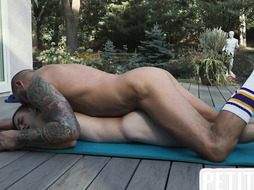 Skinny bottom twink fucked by tattooed DILF outdoor