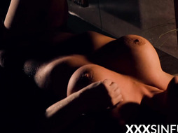 Inked lesbo babes passionately pussy playing and scissoring