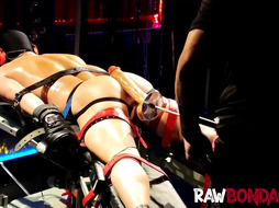 Fucking machine fun in raw bondage chains for a slutty hunk