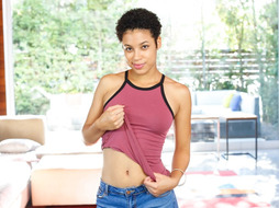 Sexy short haired ebony pov fucked on casting