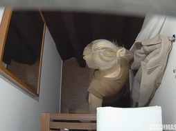 Unexperienced Blond Gets Manhandled During Rubdown - PornGem